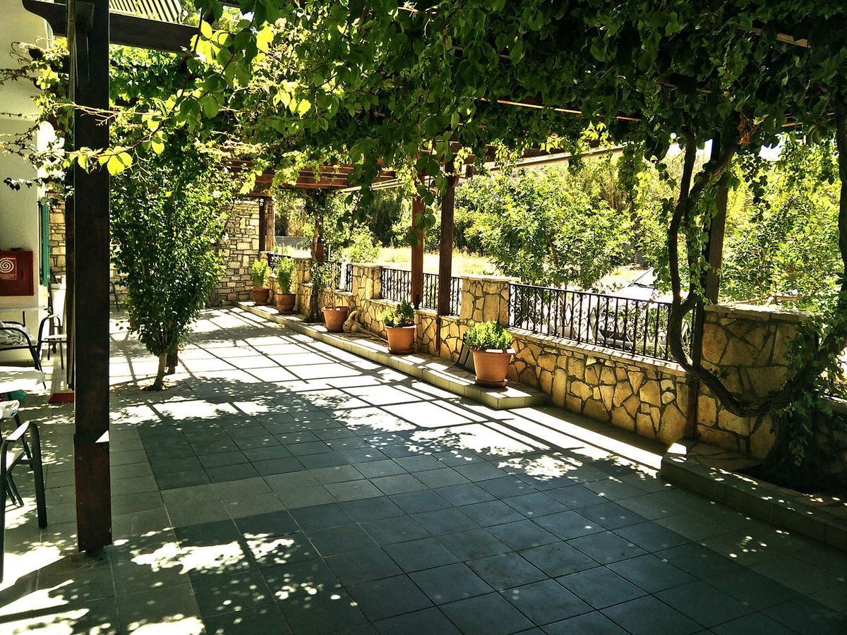 Dimitris Villa Hotel Matala Exteriör bild