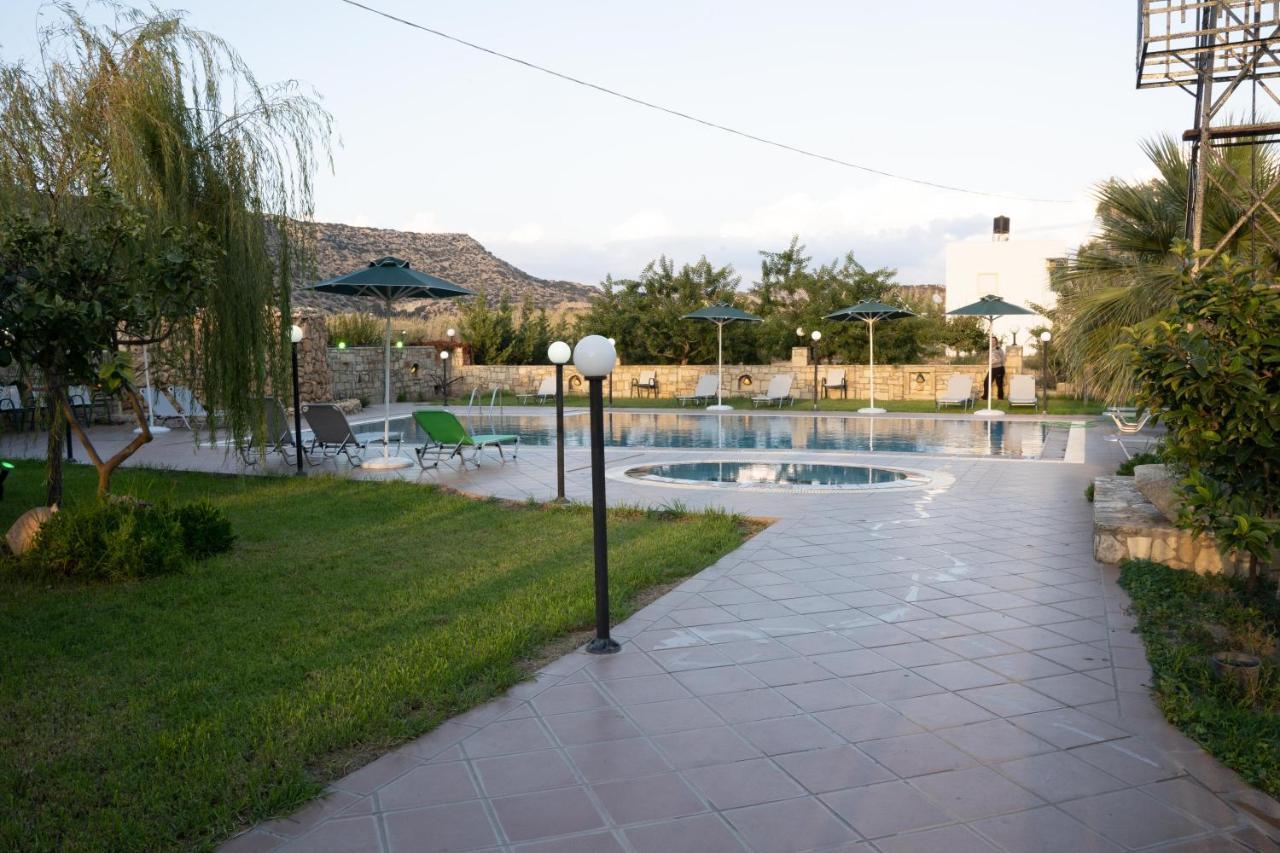 Dimitris Villa Hotel Matala Exteriör bild